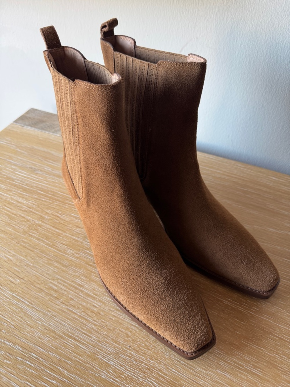 NWOB! MADEWELL Women’s The Ingrid Chelsea Boot in Suede, Dried Acorn, Size 10.5 - Picture 11 of 16